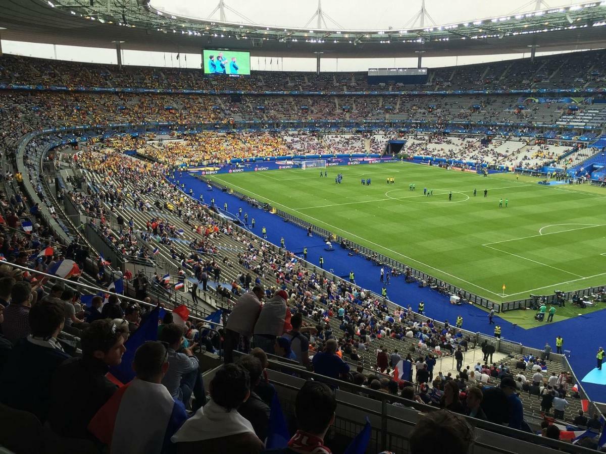 F2 Paris 10Eme Gare Du Nord - Stade De France - Parking Σαιν-Ντενί Εξωτερικό φωτογραφία